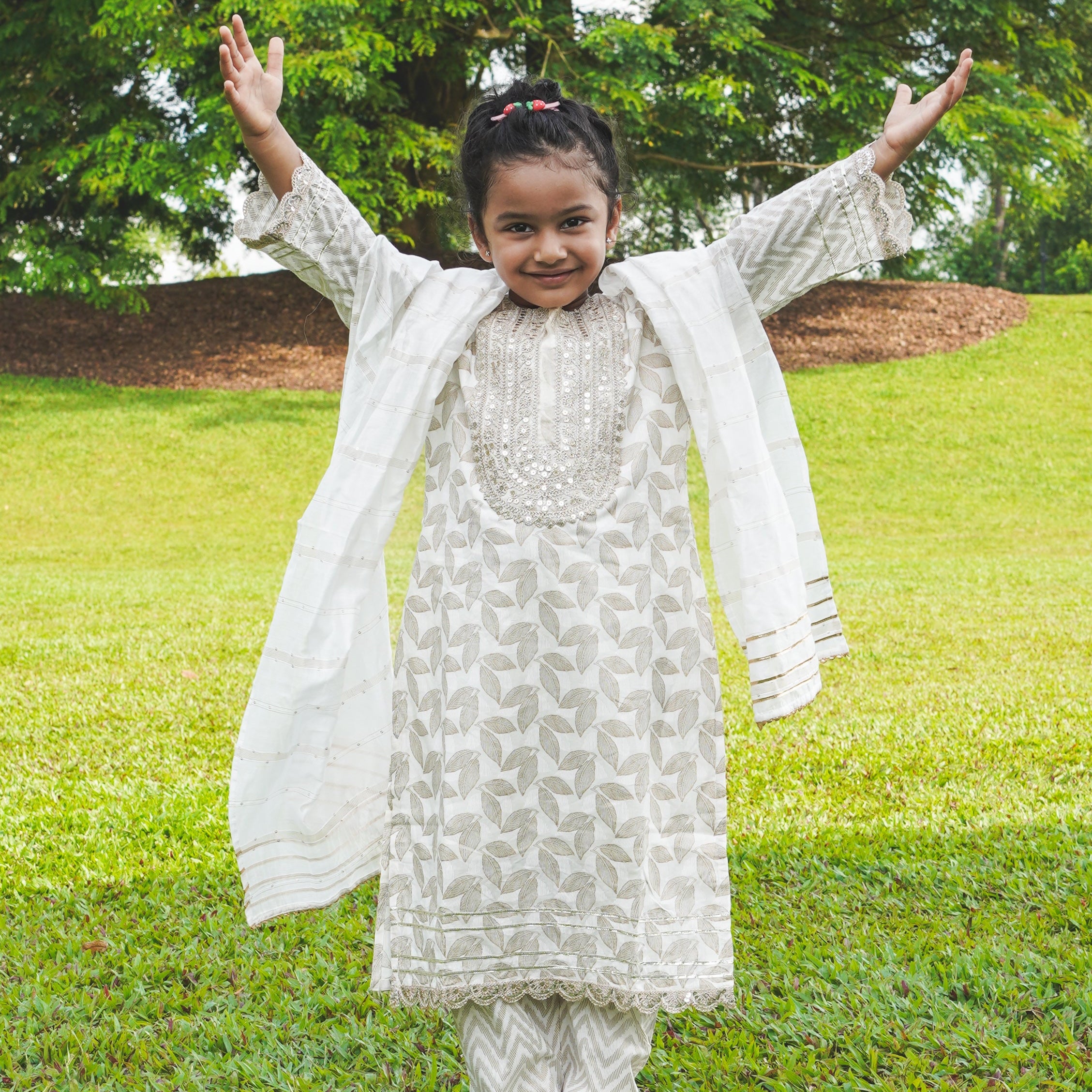 Zoya Girls White & Gold Kurta Salwar in Cotton