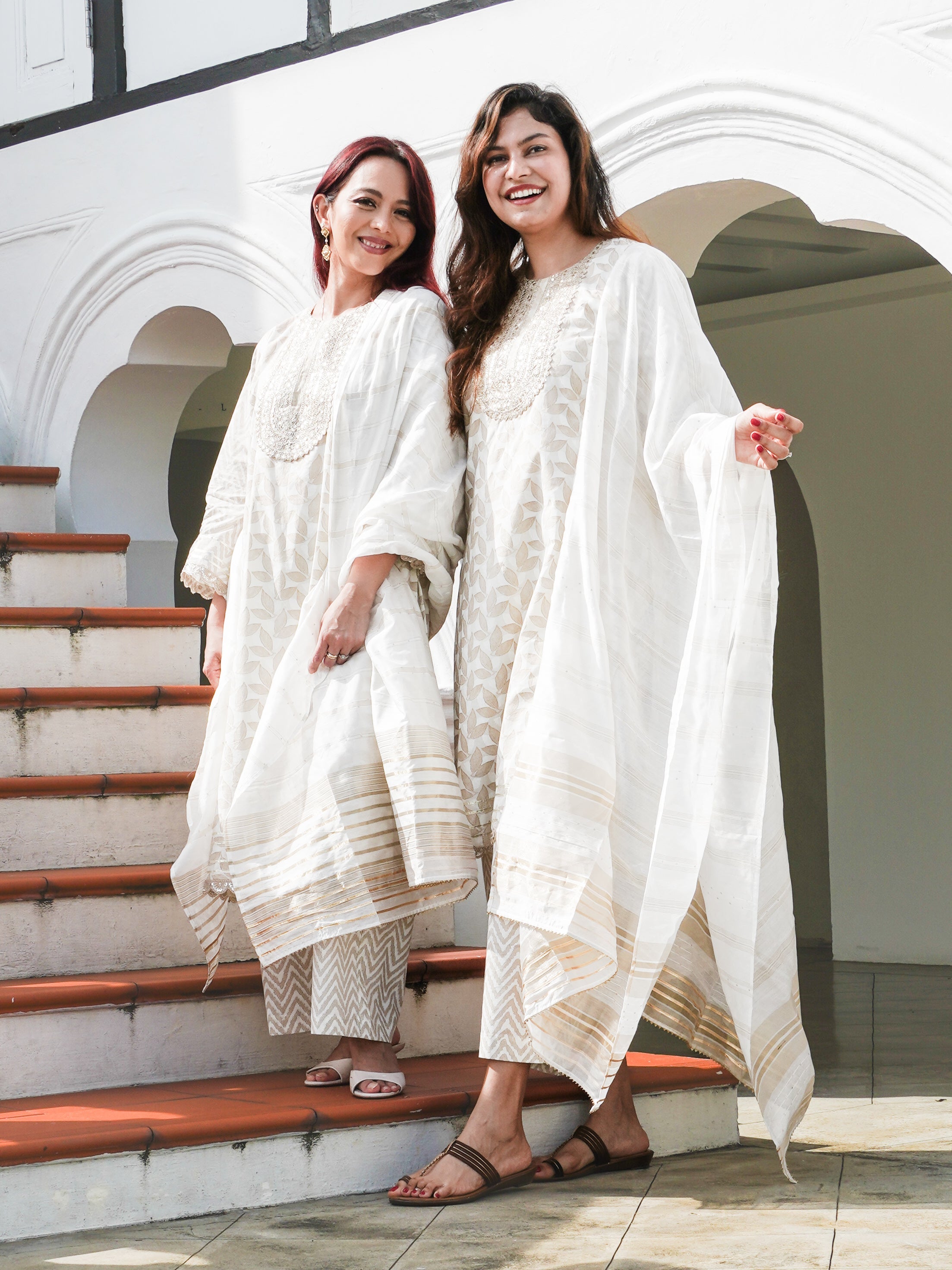 Zoya Women White & Gold Kurta Salwar in Cotton