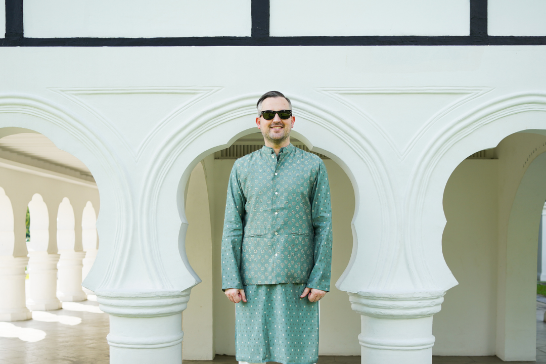 How to Style Men’s Ethnic Wear for Deepavali 2025