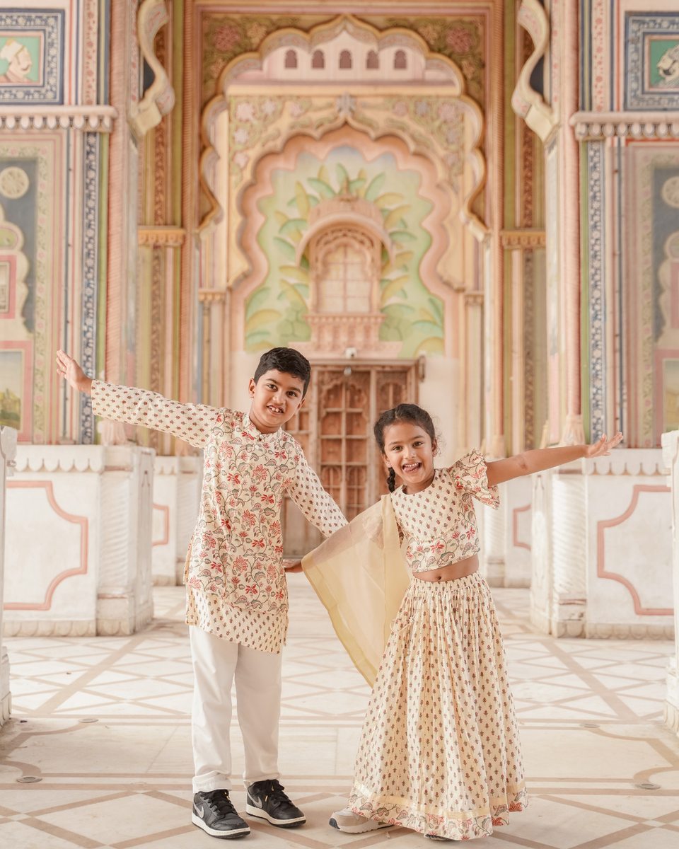 Sibling Twinning Sets