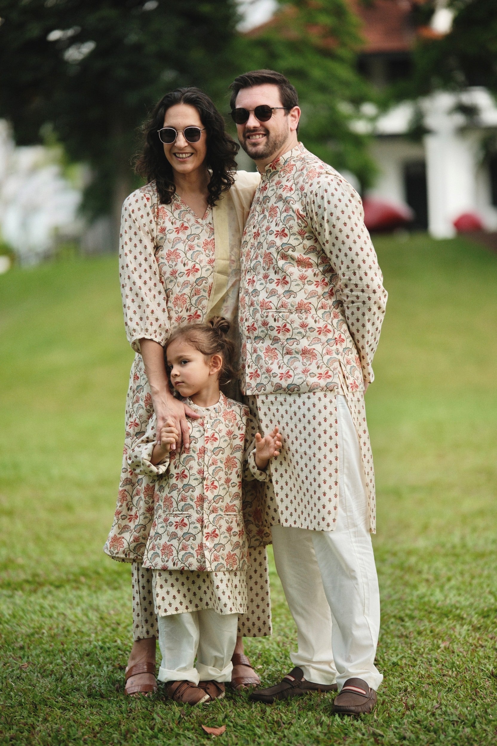 Nia Mens Pearl White Floral Kurta Pajama Jacket set in Muslin Cotton 4